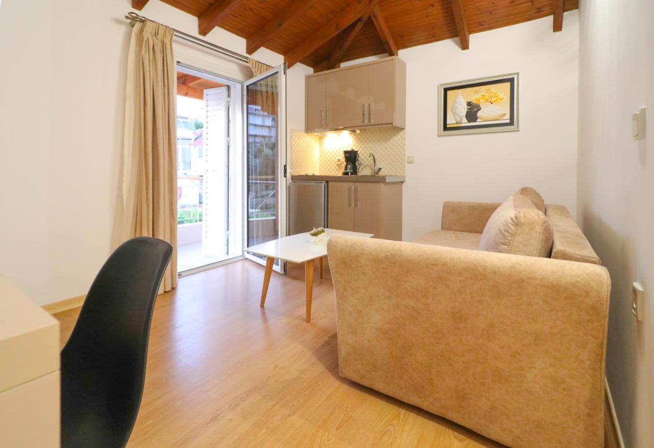 Lido Apartments Himare Exterior foto