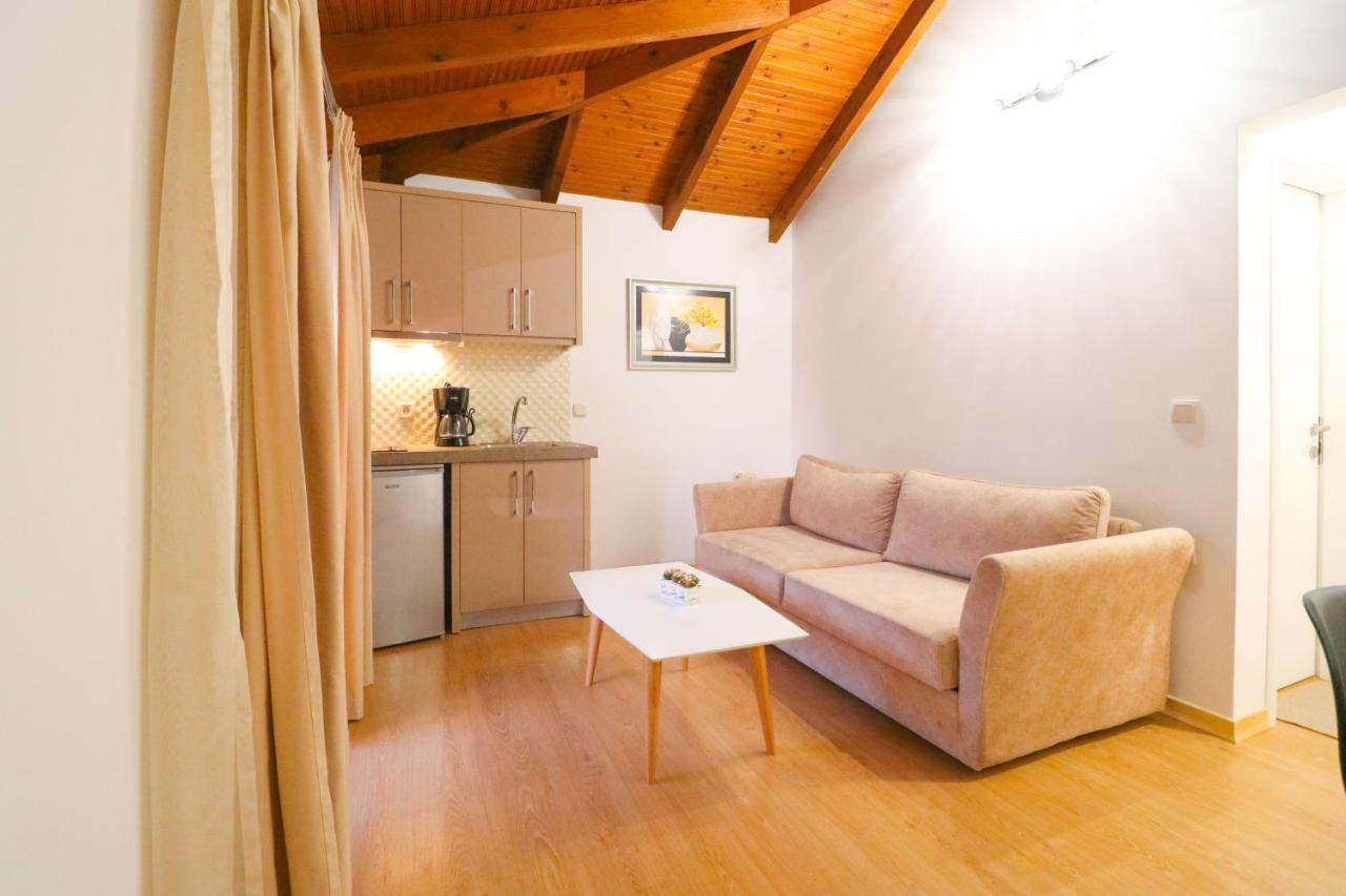 Lido Apartments Himare Exterior foto